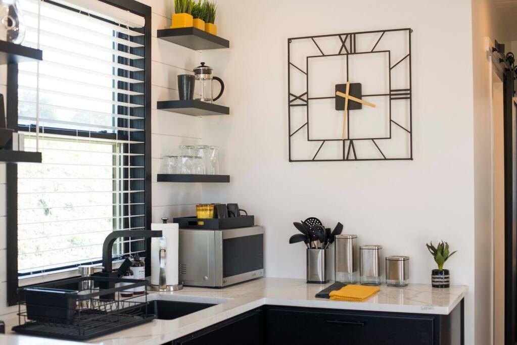 The Zephyr Modern Luxe Container Home Bellmead Exterior foto
